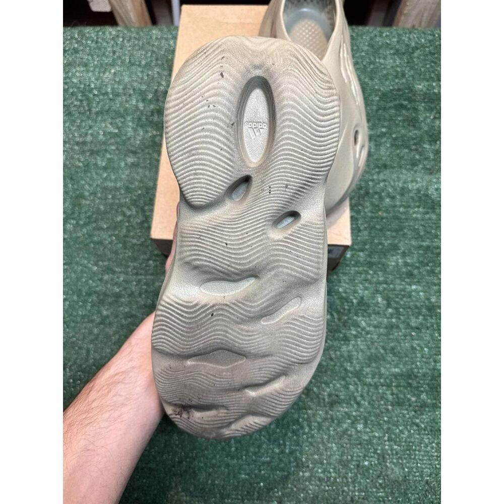 Adidas Yeezy Foam RNR Stone Salt Size 11 - Picture 4 of 9